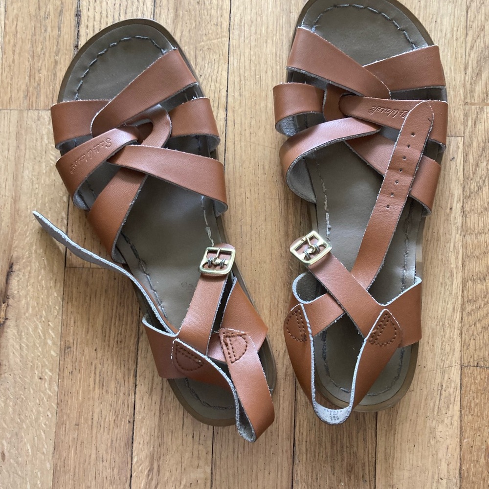 Salt water sandals size 7 women’s